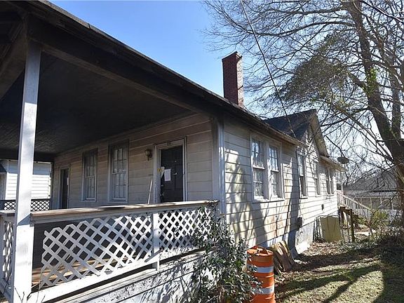 4th image of 68 Poplar St