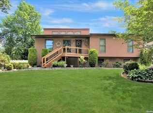 23 Cedar Rd, Kings Park, NY 11754