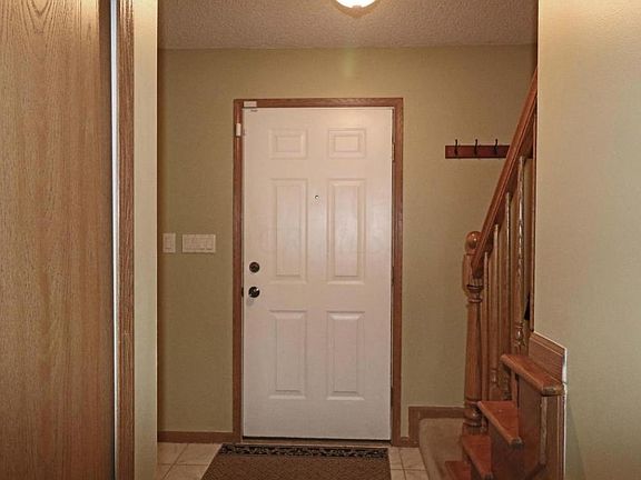 2nd image of 1292 Abbeyhill Dr