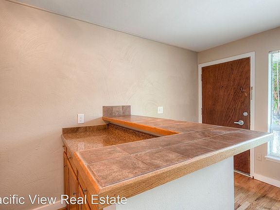 3rd image of 324 NE 65th St #7387370