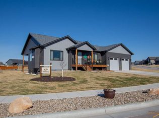 34 Giants Dr, Rapid City, SD 57701