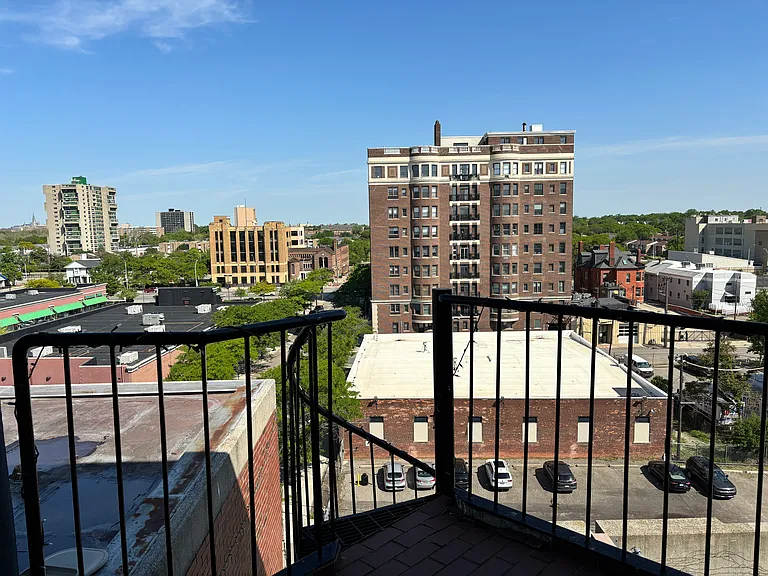 River Place Luxury Apartments — Photo 73