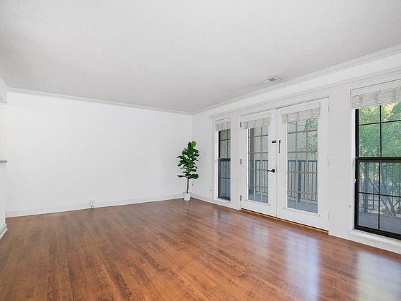 3rd image of 4727 Jarboe St APT 94