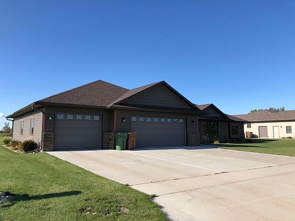 2nd image of 207 Broadland Creek Ct