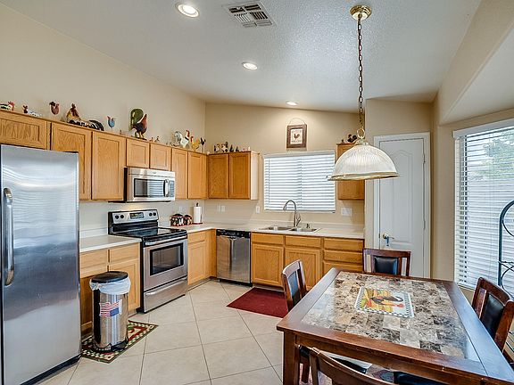 3rd image of 10539 W Ross Ave