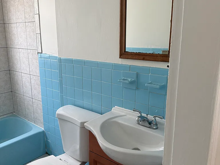 144-146 Taft Ave #1 — Photo 16