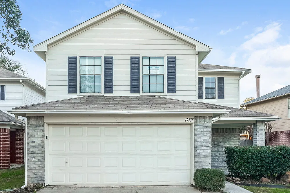 3 bed, 2.5 bath, 1690 sqft, $1,880 — Photo 1