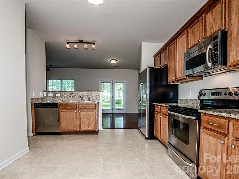 11133 Aprilia Ln — Photo 10