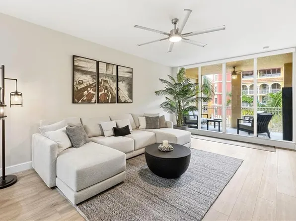 401 Bayfront PL #3307, NAPLES, FL 34102