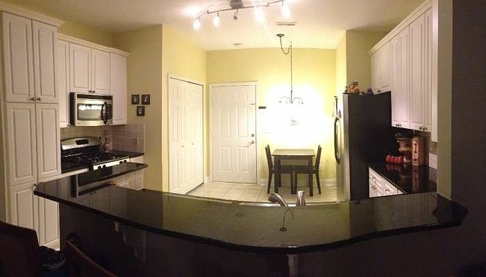 Kitchen-Breakfast Nook