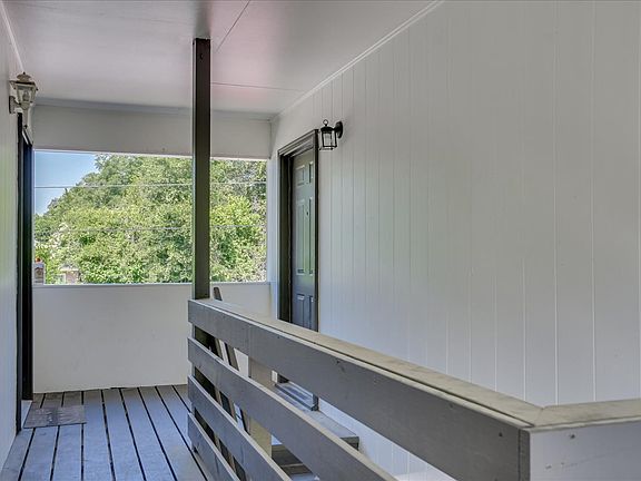 2nd image of 400 Verdery St #17277908