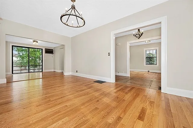 52 Linden St — Photo 7
