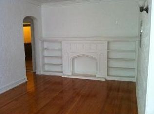 7905 S Luella Ave APT 305, Chicago, IL 60617
