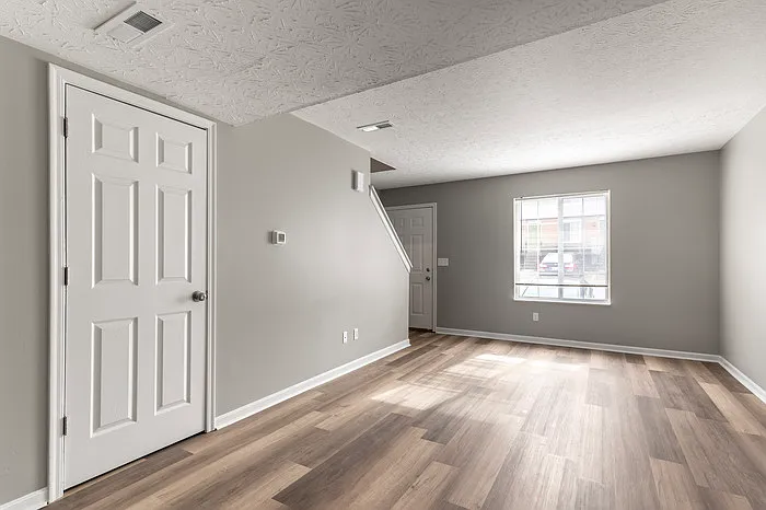 2619 Crisnic Ct — Photo 2