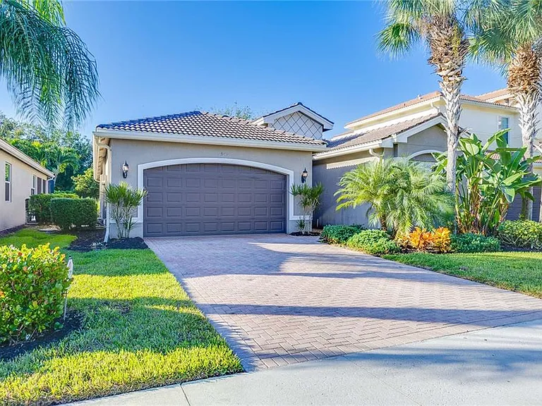 6542 Marbella Dr — Photo 1
