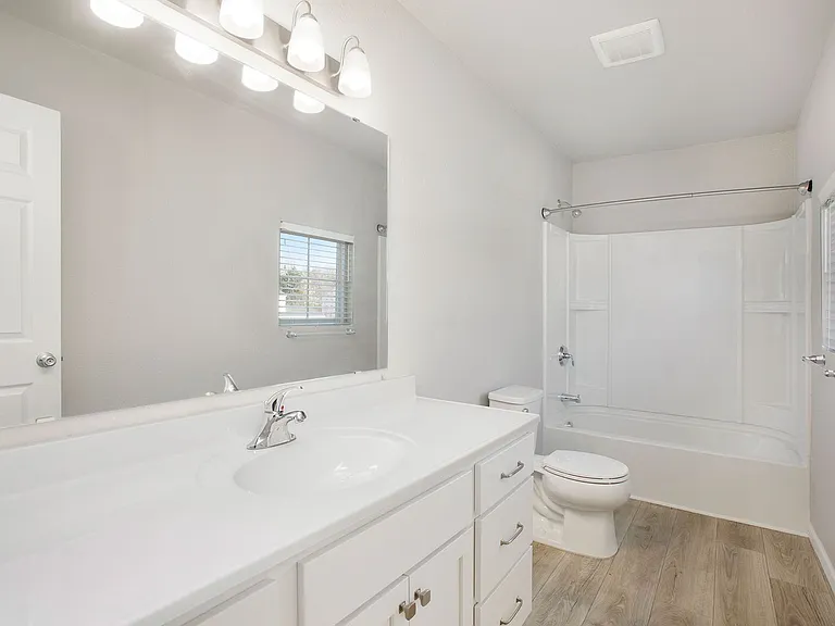 59592 Glidden St — Photo 14