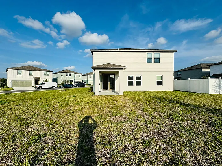 2175 Derwent Dr — Photo 28