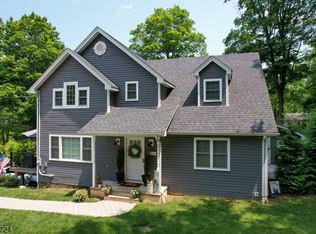118 Cedar Dr, Newton, NJ 07860