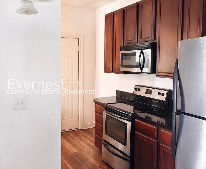 2039 N Saint Louis Ave #2N-3434 — Photo 2