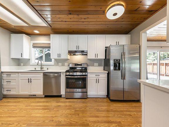 5th image of 10227 E Laburnham Cir