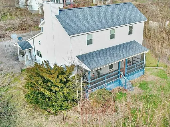 52 Depot Rd, Danese, WV 25831