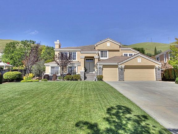 2nd image of 41078 Pementel Ct