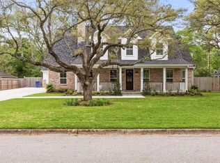 301 Quaker Dr, Friendswood, TX 77546