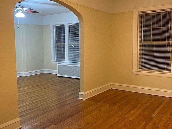 5th image of 2323 W Chase Ave #1