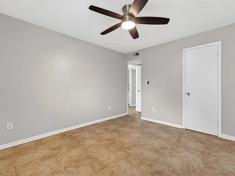 527 S Lincoln Ave #A104 — Photo 10