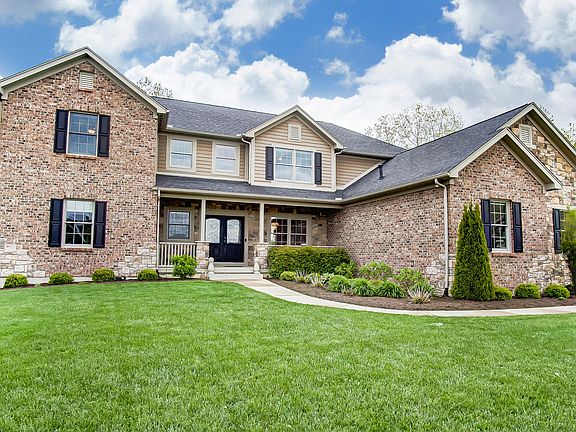 2nd image of 975 Foxtail Cir