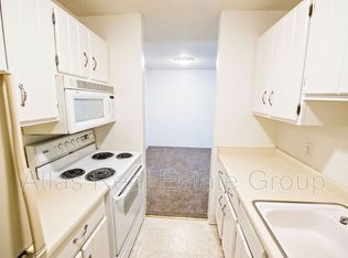 2290 S Oneida St UNIT 214, Denver, CO 80224