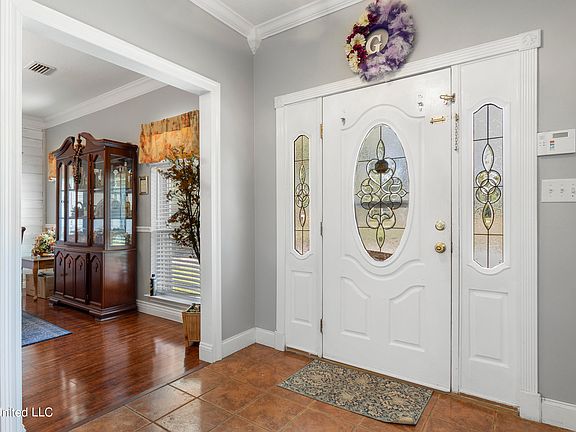 5th image of 1619 Lark Dr