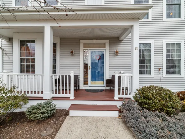 13 Independence Circle #13, Southbury, CT 06488
