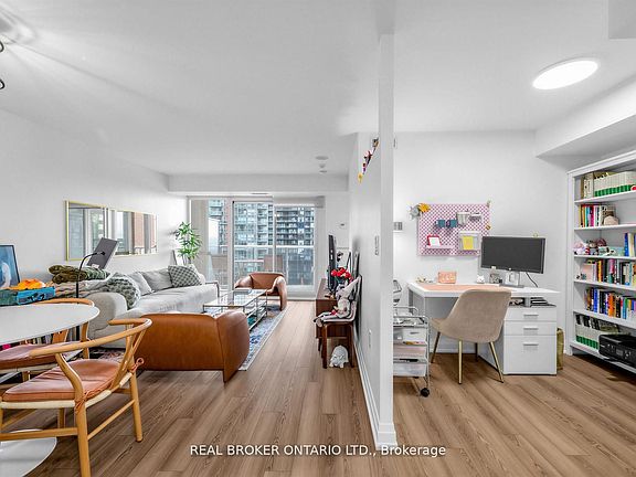 2nd image of 125 Western Battery Rd #1209