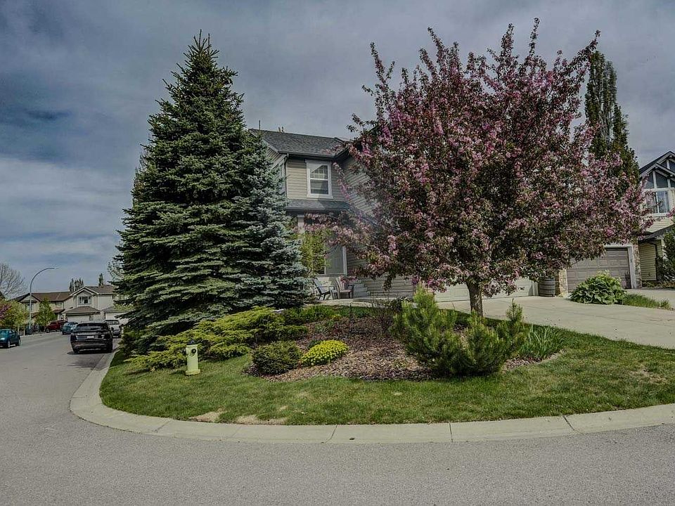 1st image of 204 Eversyde Mews SW