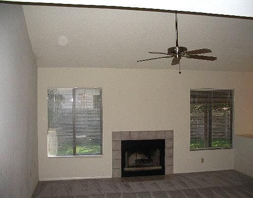 4th image of 9332 CHARTER POINT DR