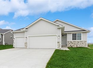 82 NW Pike Cir, Waukee, IA 50263