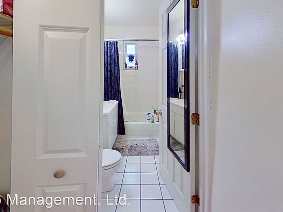 5th image of 3046 N Clifton Ave APT 2R