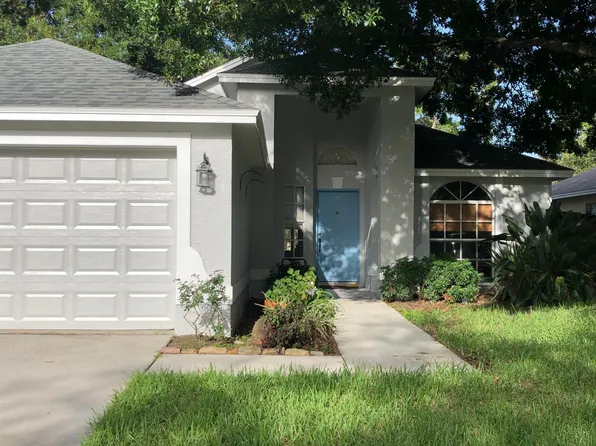 1906 Kettler Dr, Lutz, FL 33559