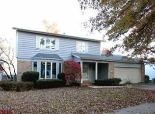 216 Village Creek Ct, Ballwin, MO 63021