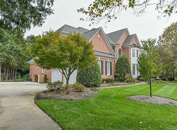 2nd image of 1706 Dove Cottage Dr