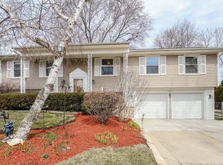 1001 Belmar Ln, Buffalo Grove, IL 60089