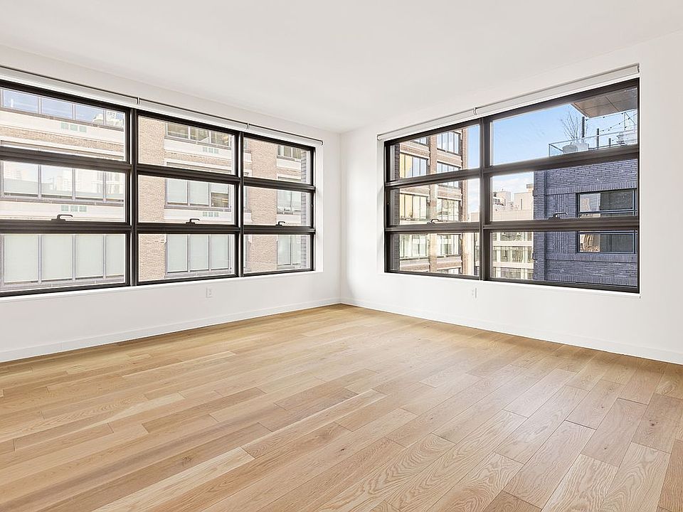 1st image of 547 W 47th St Room 408