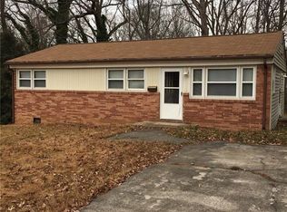 812 Summit Ave, Reidsville, NC 27320