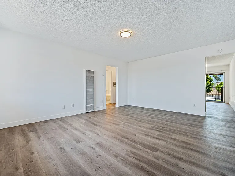 Ackerfield Apartments — Photo 36