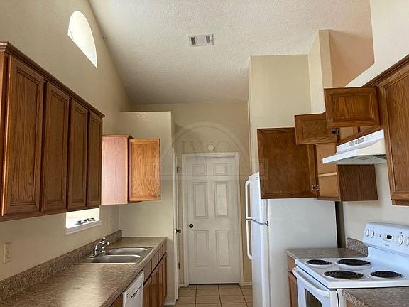 5th image of 4201 Odelia Dr