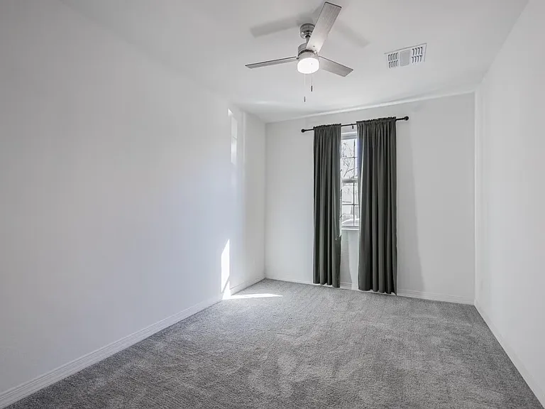 5726 S 30th Gln — Photo 18