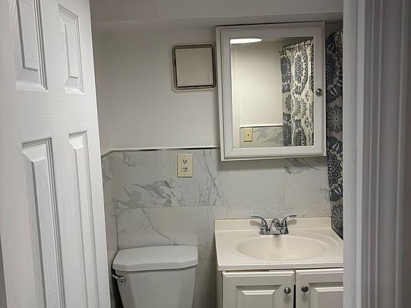 4th image of 2143 Chatterton Ave