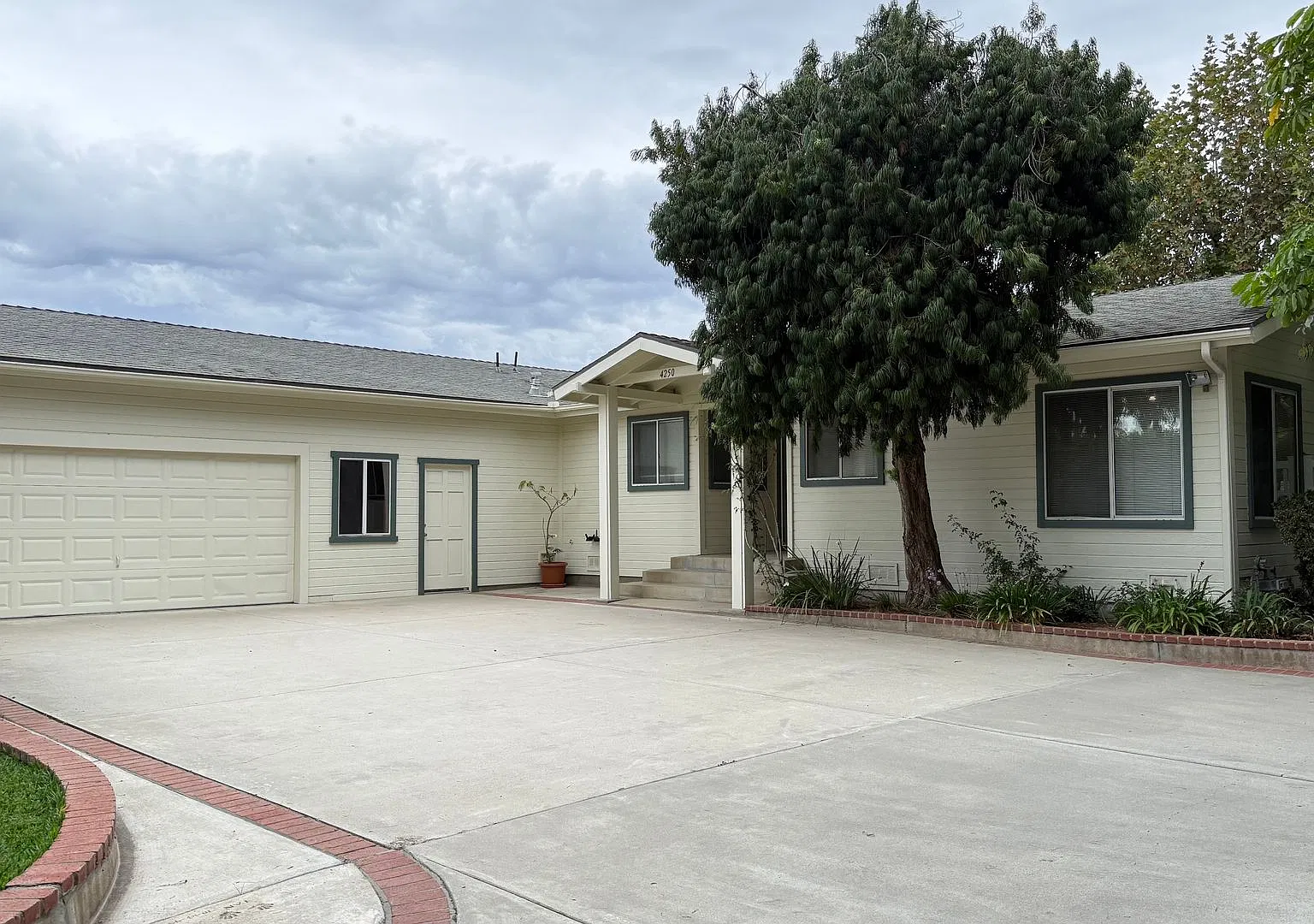 For Lease Spacious Single-Story 3-Bedroom Home In Somis, Ca! — Photo 2