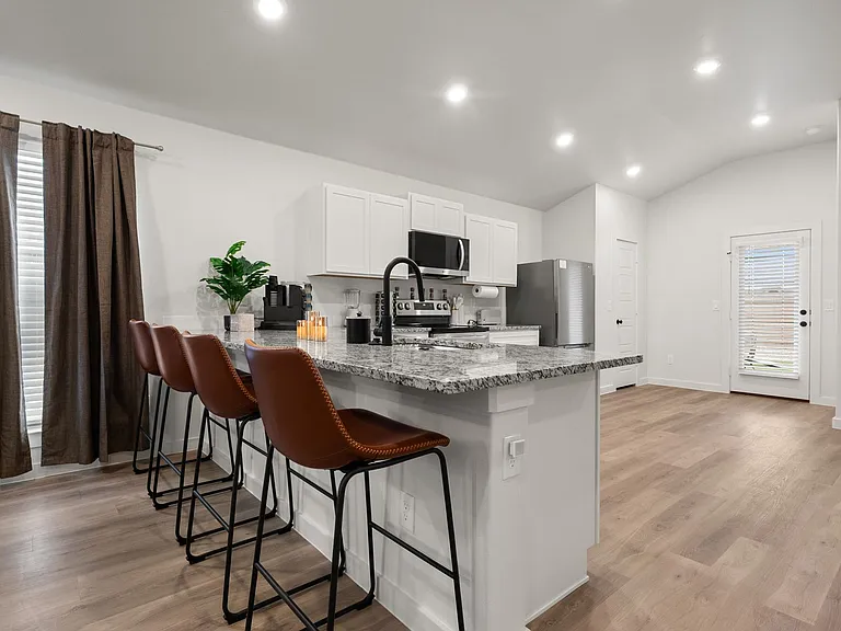 2125 Langford Ave — Photo 16